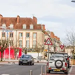 호텔 De La Cloche Vitry-le-François