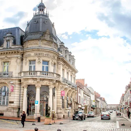 Hotel De La Cloche 2*