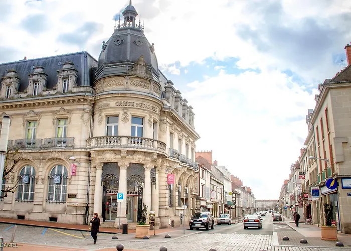 Hotel De La Cloche 2*